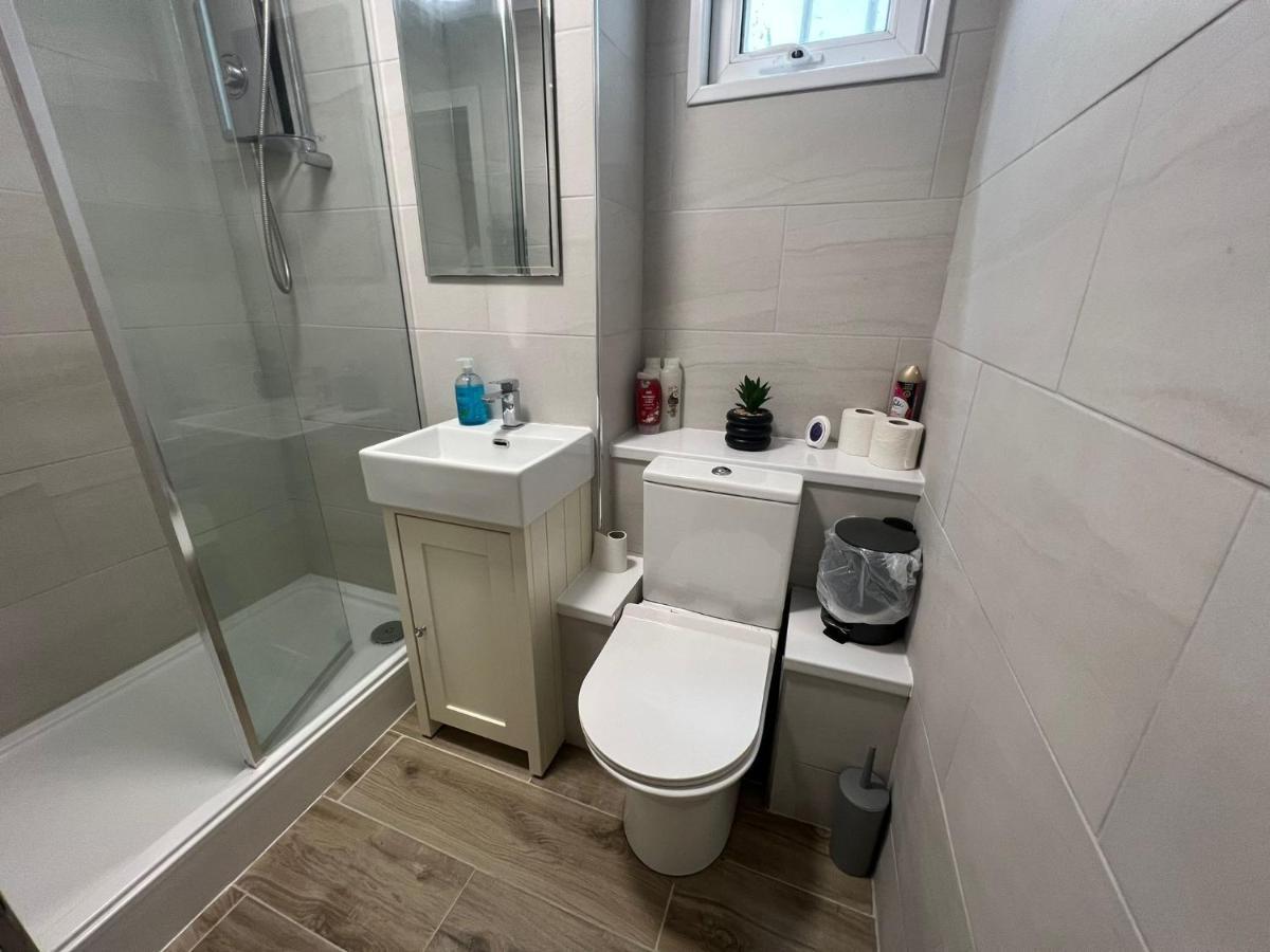 Dream Weaver Apartment Swansea Exterior photo